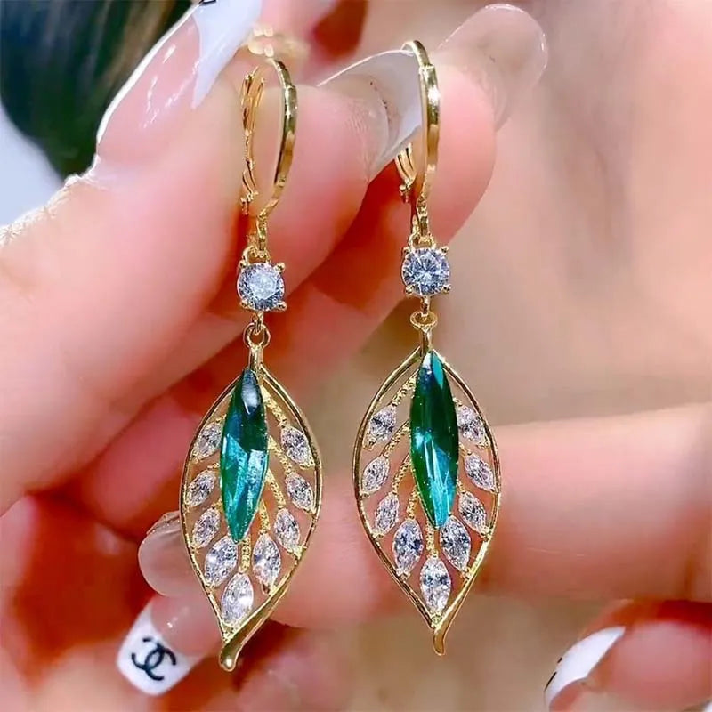 New Fashion Black Crystal Leaf Tassel Drop Earrings For Women Exquisite Micro Inlaid Cubic Zircon Leaves Earring Wedding Jewelry