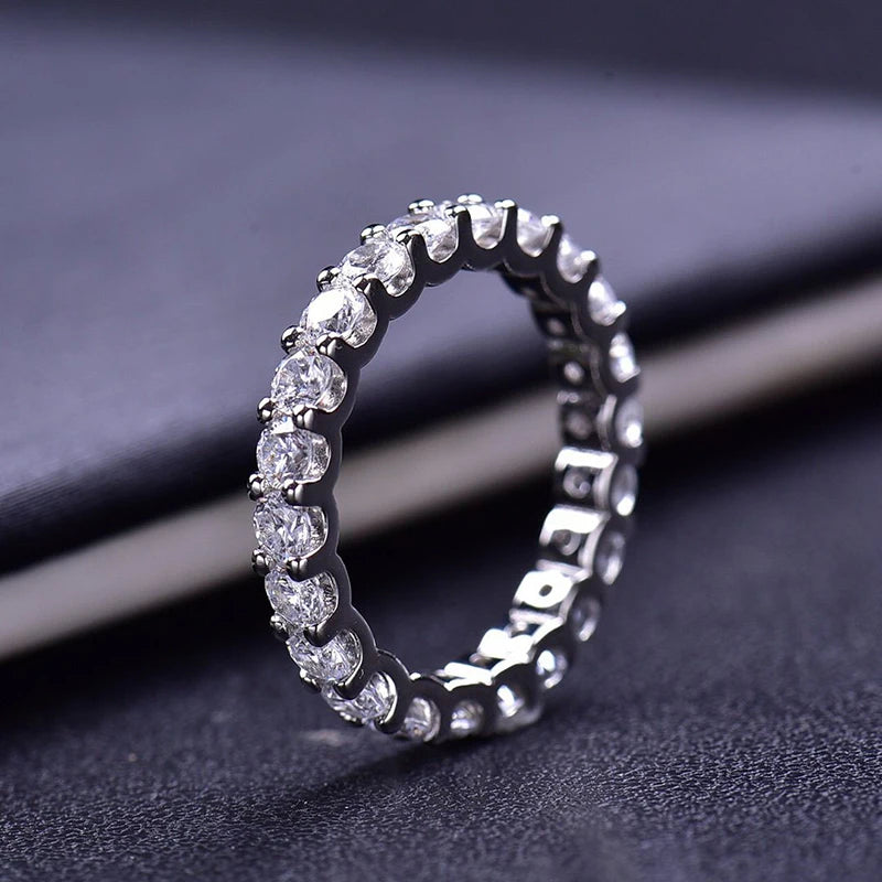 Twist Moissanite Ring ✨