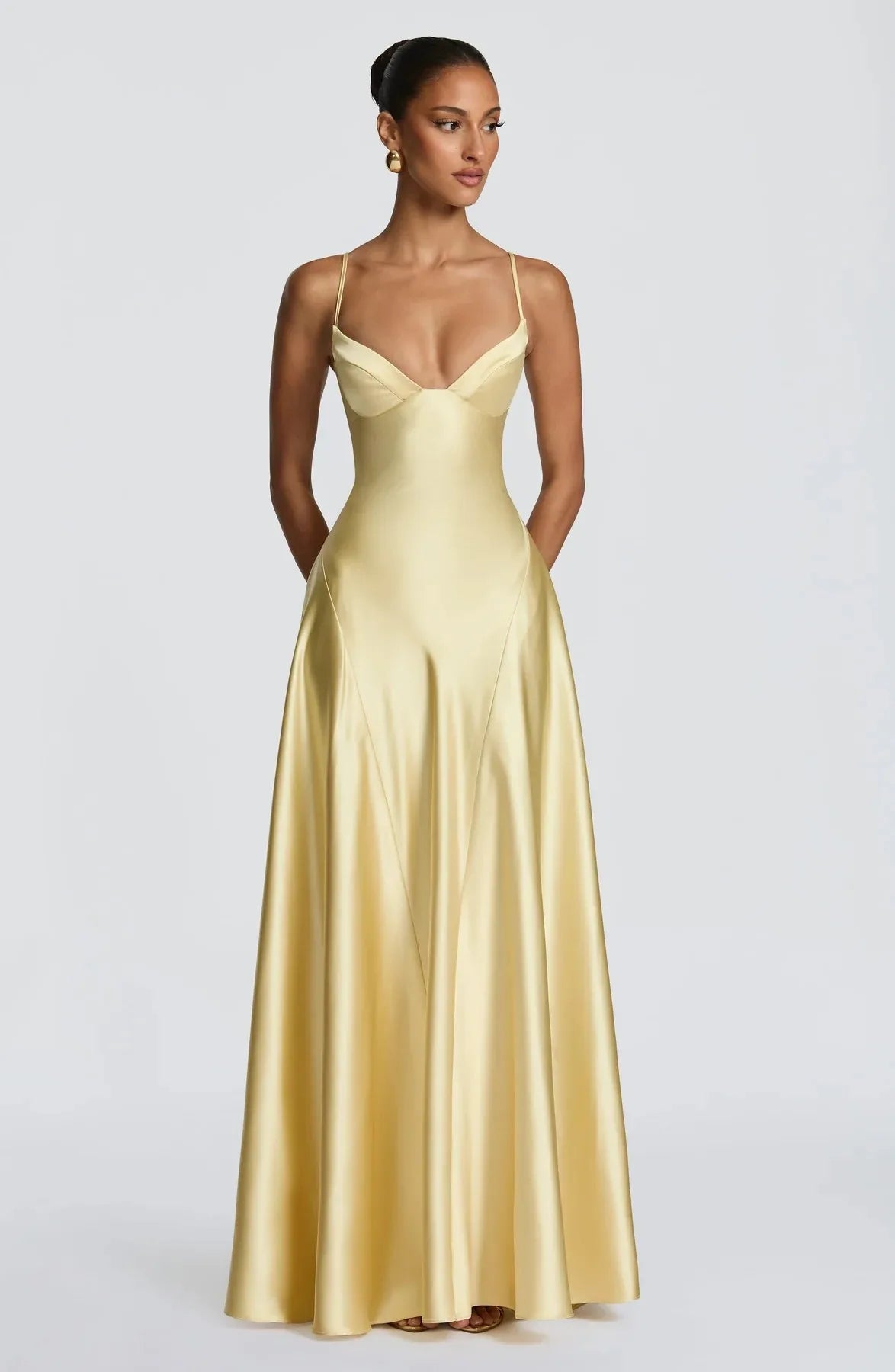 2026 Fashion New Ins With Ladies' Style Dress Thin Sling Low-Cut V-Neck Slim Backless Sexy Solid Color High Simple Elegant Dress